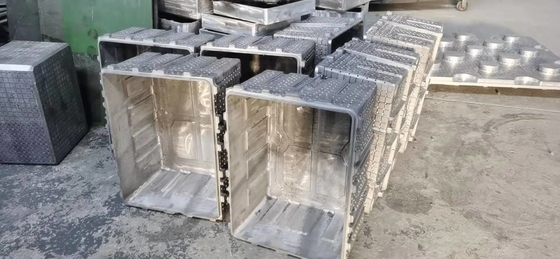 โมล EPS สับผสมอลูมิเนียมที่กําหนดเองที่มีระบบระบายอากาศและระบบเย็นสําหรับผลิตภัณฑ์ฟอง